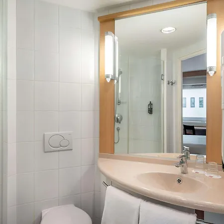 Отель Ibis