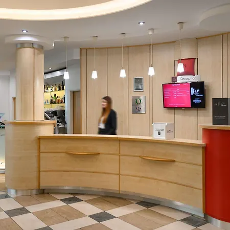 Ibis 3*